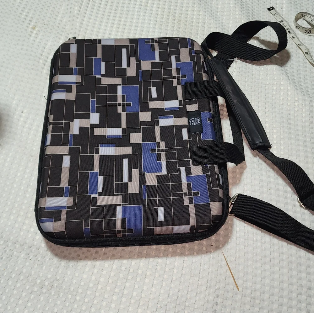 DAO CHLOE EUC LAPTOP HARDCASE CROSSBODY BAG ORGANIZER